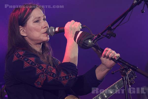 THE BREEDERS - 2017-10-27 - PARIS - Gaite Lyrique - Kim Deal